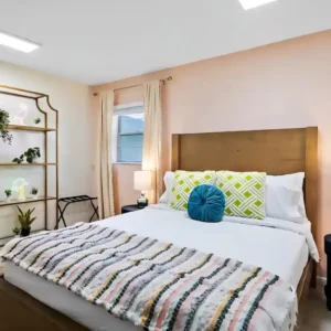 Queen Room Standard #2